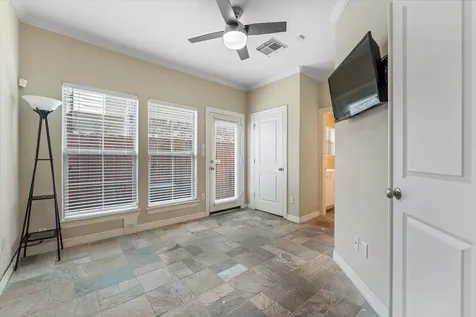 906 Reinicke Street Houston TX 77007
