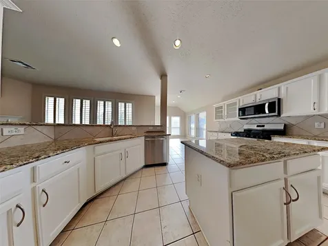 74 Wimberly Way Conroe TX 77385