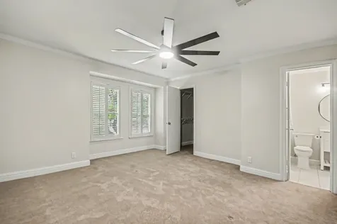 2125 Winrock Boulevard 38 Houston TX 77057