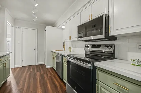 2125 Winrock Boulevard 38 Houston TX 77057