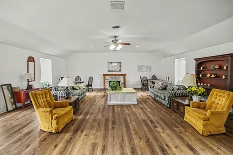 2125 Winrock Boulevard 38 Houston TX 77057
