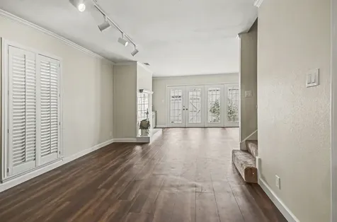 2125 Winrock Boulevard 38 Houston TX 77057