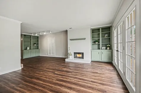 2125 Winrock Boulevard 38 Houston TX 77057