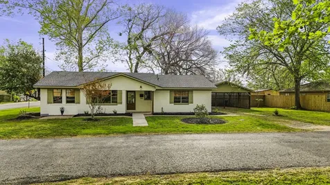 703 Austin Street Columbus TX 78934