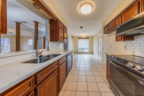 1221 Kitty Street Deer Park TX 77536
