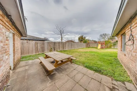 1221 Kitty Street Deer Park TX 77536