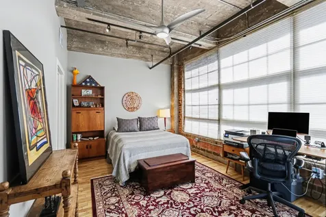 204 Travis Street 4e Houston TX 77002