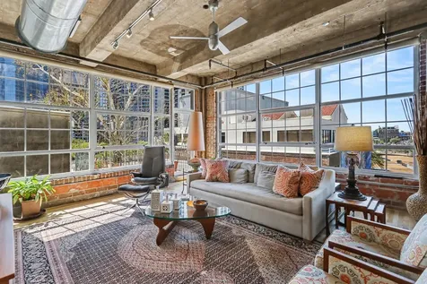 204 Travis Street 4e Houston TX 77002