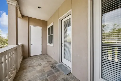 58 Briar Hollow Lane 203 Houston TX 77027