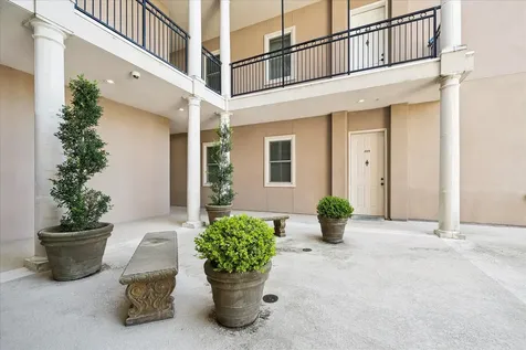 58 Briar Hollow Lane 203 Houston TX 77027