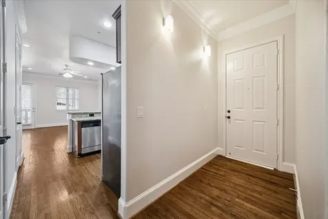 58 Briar Hollow Lane 203 Houston TX 77027