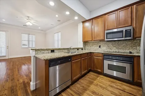 58 Briar Hollow Lane 203 Houston TX 77027