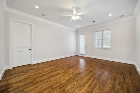 58 Briar Hollow Lane 203 Houston TX 77027