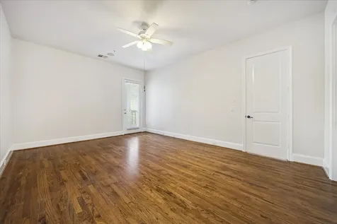 58 Briar Hollow Lane 203 Houston TX 77027