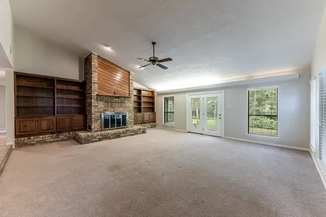104 Oakview Circle Huntsville TX 77340