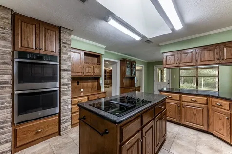 104 Oakview Circle Huntsville TX 77340