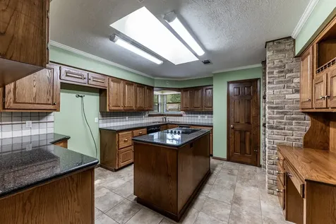 104 Oakview Circle Huntsville TX 77340