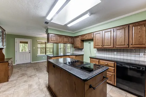 104 Oakview Circle Huntsville TX 77340