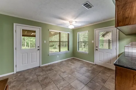 104 Oakview Circle Huntsville TX 77340