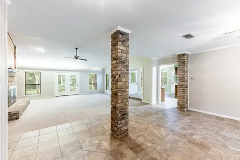 104 Oakview Circle Huntsville TX 77340