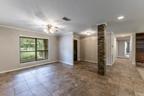104 Oakview Circle Huntsville TX 77340