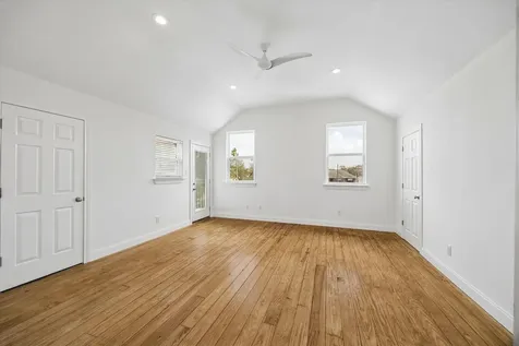 4011 Garrott Street Houston TX 77006