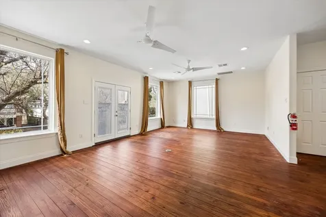 4011 Garrott Street Houston TX 77006