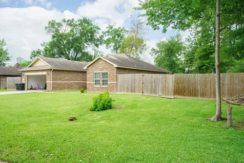 643 N Starboard Street Crosby TX 77532