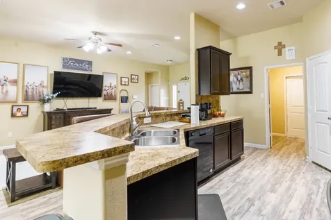 643 N Starboard Street Crosby TX 77532