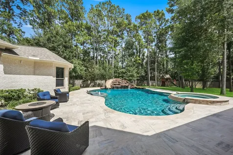 19 Harmony Links Place The Woodlands TX 77382