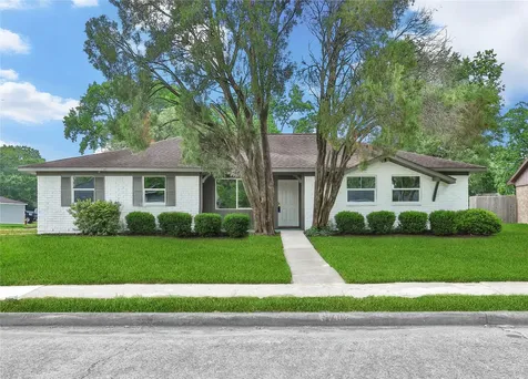 5703 Oakham Street Houston TX 77085