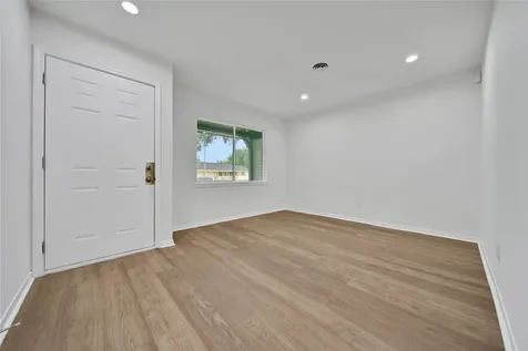 5703 Oakham Street Houston TX 77085