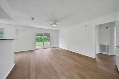5703 Oakham Street Houston TX 77085