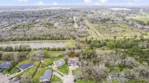 7506 Nightingale Circle Texas City TX 77591
