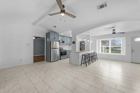 7506 Nightingale Circle Texas City TX 77591