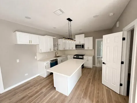1422 W Willis Street A Alvin TX 77511