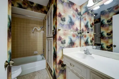 1422 Walnut Bend Lane 1/14 Houston TX 77042