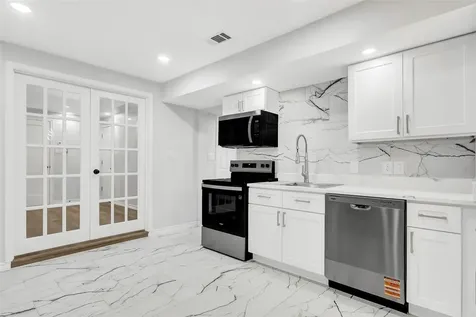 7 Briar Dale Court A Houston TX 77027
