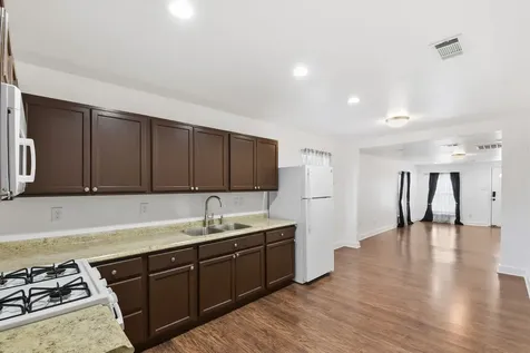 915 Nevell Street Cleveland TX 77327