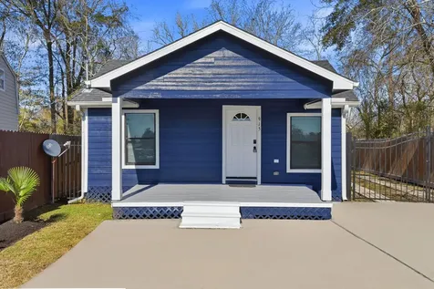 915 Nevell Street Cleveland TX 77327