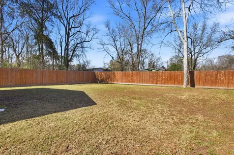 915 Nevell Street Cleveland TX 77327