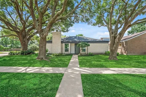 15826 Stonehaven Drive Houston TX 77059