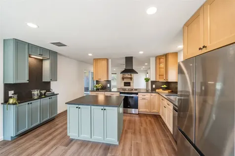 15826 Stonehaven Drive Houston TX 77059