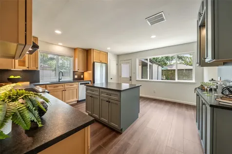 15826 Stonehaven Drive Houston TX 77059