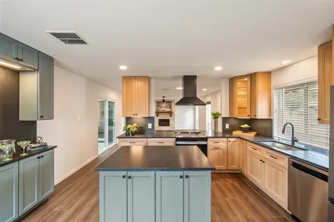 15826 Stonehaven Drive Houston TX 77059