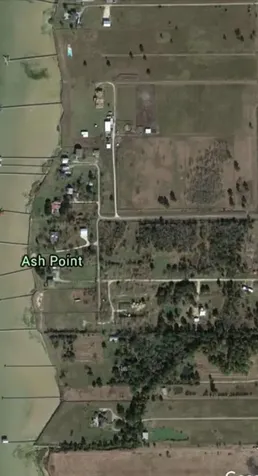 2101 W Bayshore Road Anahuac TX 77514