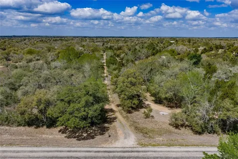 2495 Tx-159 Fayetteville TX 78940