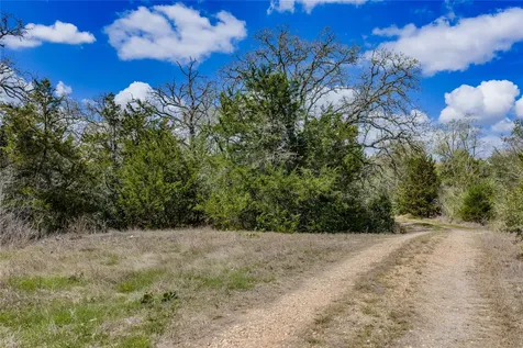 2495 Tx-159 Fayetteville TX 78940