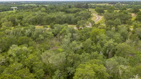 2-22 Millwood Trail Brenham TX 77833