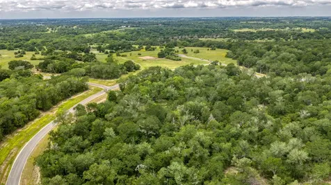 2-22 Millwood Trail Brenham TX 77833